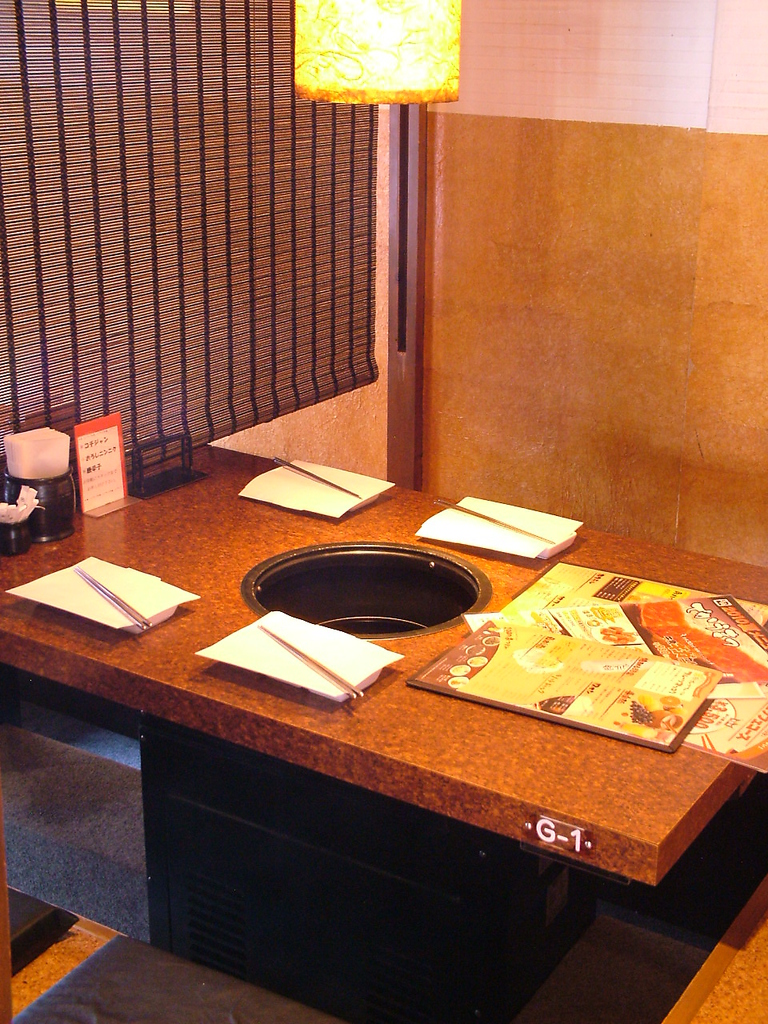 4～5名様用の掘りごたつは、小宴会にぴったり！！