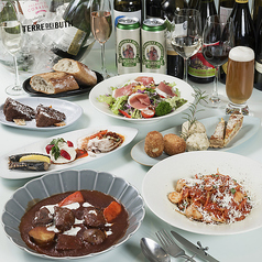 平日でも12時から飲める・食べられる