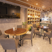 cafe&mart AKALAの雰囲気2