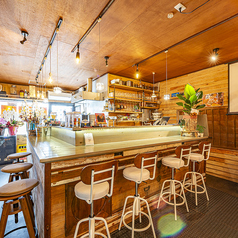 カウンターのお席をご用意しております。