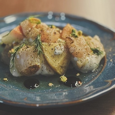 生帆立と焼き林檎のアールグレイマリネ ゴルゴンゾーラの白和え