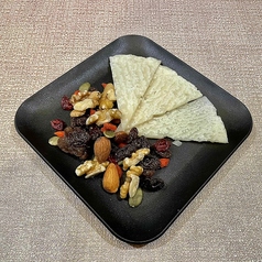 羊乳チーズとナッツドライフルーツ