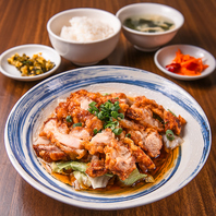 週替わりのランチ定食と絶品！刀削麺