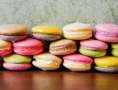 マカロンを常時７種類もご用意しております♪デザートに、お土産に、パフェもあります。是非Piacereのマカロンを一度ご賞味あれ！