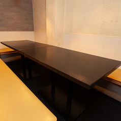 【2F　半個室テーブル席】6～10名席