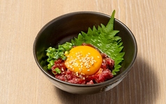 国産牛 旨とろユッケ 紅(タレ)