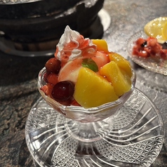 フルーツパフェ