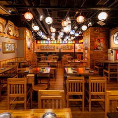 15名様～20名様向け・会社宴会におすすめ！当店は1F～3Fのフロアをご用意しております！団体様の宴会から少人数様でのご利用まで用途に合わせて快適に過ごせるお席へご案内させて頂きます！宴会コースは最大2.5時間飲み放題付3500円～！池袋での各種宴会にぜひご利用ください！