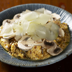 とろとろチーズオムレツ　たっぷりキノコ