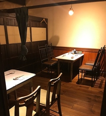 テーブルの間に暖簾で仕切れます！【居酒屋/和食/飲み放題/郷土料理/地鶏/黒豚/黒毛和牛/魚/肉/個室/天文館/接待/しゃぶしゃぶ】