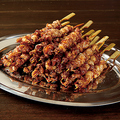 料理メニュー写真&nbsp;【揚げ串】やみつきの赤　甘辛タレの黒