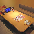 6名様用掘りごたつ席になります。落ち着いた雰囲気の店内はゆったりとお食事をするのに最適♪ご宴会コース以外にも、こだわりの逸品料理や可愛らしいデザートなど豊富にご用意しております
