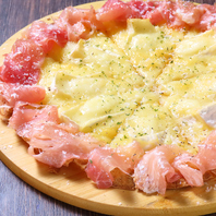 高松で昼飲み女子会！絶品ピザと創作コース料理で乾杯♪