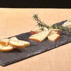 3種チーズの盛り合わせ