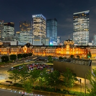 東京駅の夜の姿
