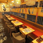 夜は仙台の地元のものや人気の焼き鳥、牛タン串といった定番メニューも充実！