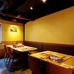 しゃぶしゃぶで誕生日パーティーもいいですね♪ご宴会や記念日、デート、女子会などのプライベートなど、落ち着いた空間で優雅なひと時を♪ぜひ体感していただき、最高のお時間をお過ごしくだしさい☆こだわりの逸品が楽しめる飲み放題付コースをご用意しておりますので、併せてご利用くださいませ。