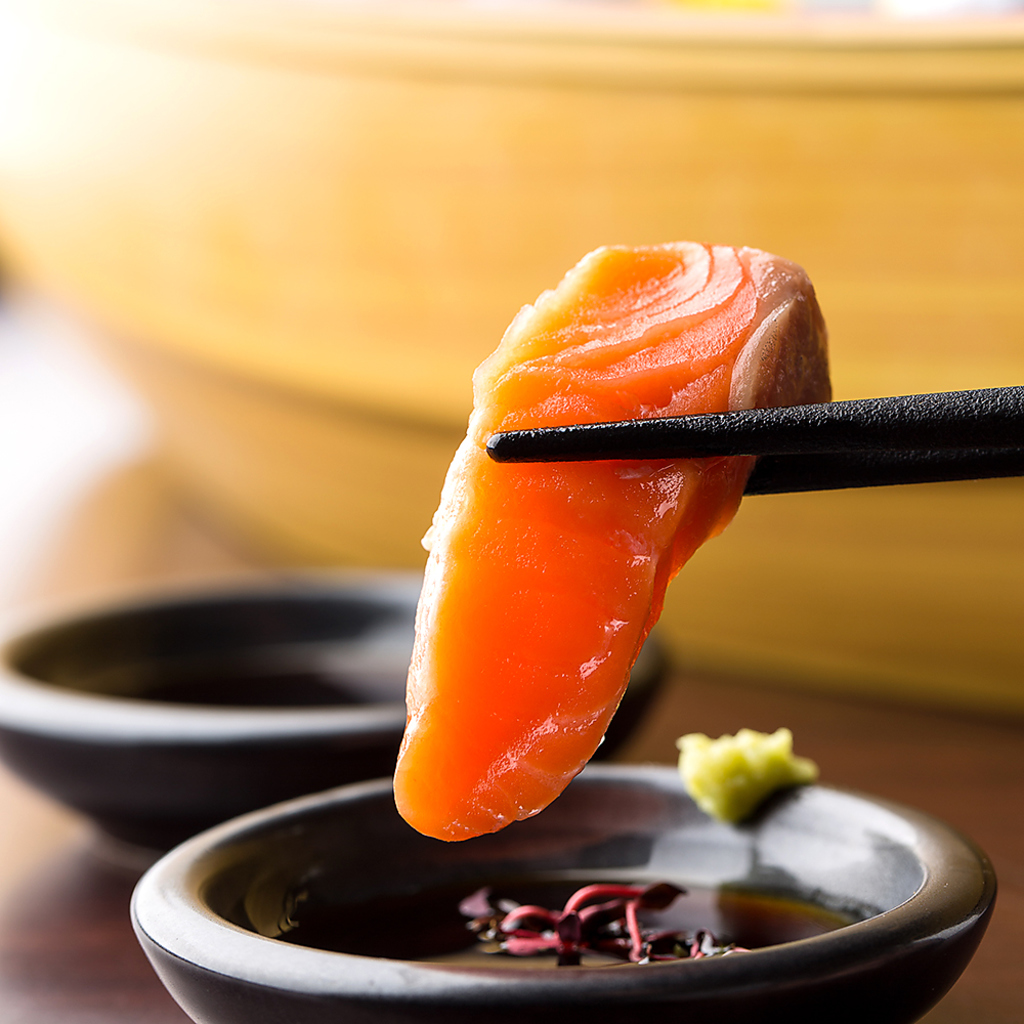 鮮度にこだわった産地直送の新鮮鮮魚☆産地直送の新鮮鮮魚を舟盛りで♪宴会をより一層盛り上げます☆