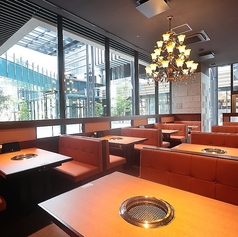 新高島de焼肉DOURAKU 横浜中華そば上星商店の雰囲気3