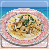 シーフードクリームパスタ始めました♪