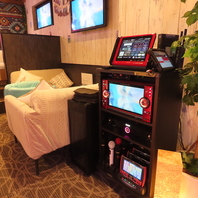 飲み放題時間内はカラオケ歌い放題！