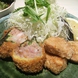 【限定】鶏竜田揚げとピーマン肉詰めフライ定食880円