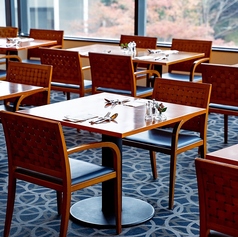 【おひとり様も歓迎いたします◎】国際色豊かな料理をゆったり楽しみながら、日常を忘れ穏やかなひとときを。