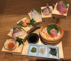 自分で彩る海鮮丼