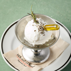 無精製塩とオリーブオイルの伊勢原産ミルクジェラート