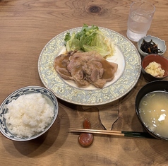 手作りランチが人気！ジャンル豊富な“店主の本気定食”