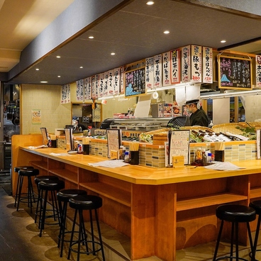 船から直送!朝獲れ鮮魚 まめたい寿司 武蔵新城店の雰囲気1