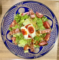 にくまつサラダ