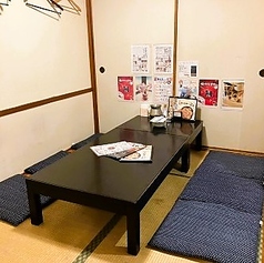 2階お座敷席:全36室。6名様でご利用いただける個室を2室完備。