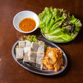 ご家族様での会食に！お子様連れ歓迎の当店は、お子様連れのご家族様でのご来店も大歓迎です◎総席数50席のゆったりくつろげる空間で、ご家族皆様で本格的な韓国料理を心ゆくまでお楽しみいただけます♪親しいご友人とのママ会や、週末のご家族でのお食事など、幅広いシーンにご利用いただけます！お気軽にご来店ください♪