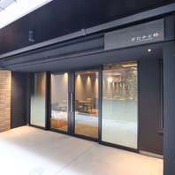 気軽に入りやすい雰囲気ながら、料理やお酒は本格派