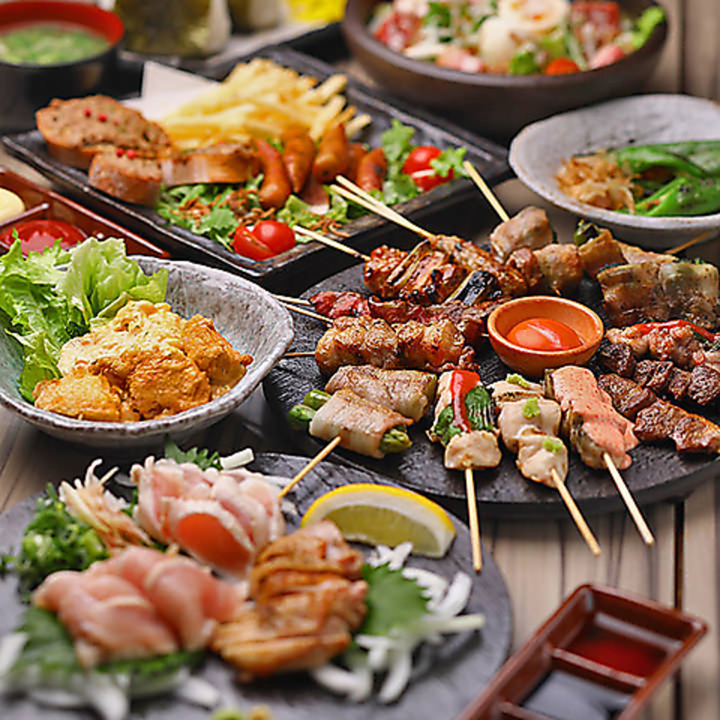 肉寿司と焼き鳥両方が食べ放題になっている3時間飲み放題付きコースをなんと3300円(税込)でご提供！