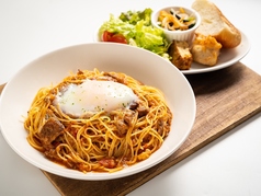 牛すじのトマトパスタ