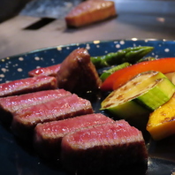 厳選和牛と彩り野菜の鉄板焼