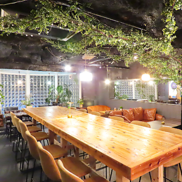 Cafe&bar Castle840 キャッスルハチヨンマルの雰囲気1