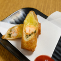 料理メニュー写真&nbsp;海老とチーズの春巻き (1本)
