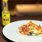 店内は禁煙となっており、清潔で快適な空間を提供しています。