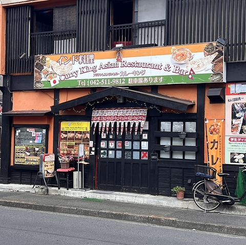 本格インドカレーと焼き立てナンが楽しめる店。ランチは選べるセットをご用意◎