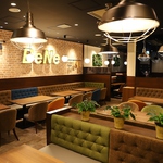 【NU茶屋町9階】カジュアルでおしゃれな雰囲気の店内です♪