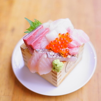 季節の鮮魚を使用。福島での飲み会や女子会などの際に