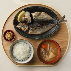 あじ開き定食