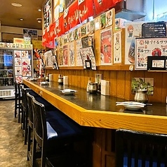 1階カウンター:全11席。おひとり様でのサク飲み・同僚との2軒目利用にもおすすめ!