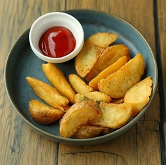 フライドポテト(プレーン/ガーリック/明太マヨ/チリソース)