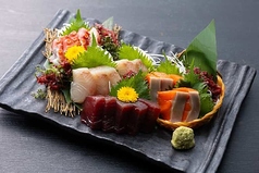 本マグロ入り 刺身5点盛り合わせ (3貫盛り)