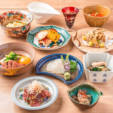 豊洲から厳選仕入れの美味しい魚とご飯、それに合わせた日本酒とワインを。