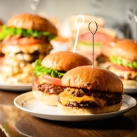 味もボリュームも妥協なし！究極のグルメバーガー♪